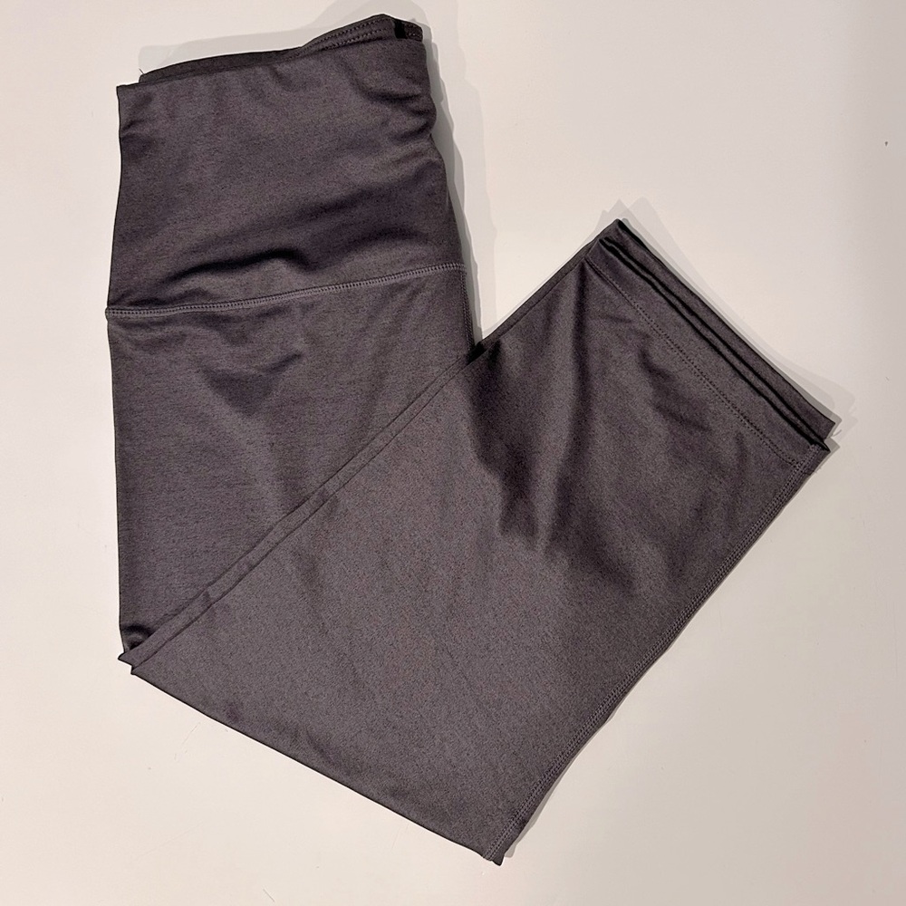 Sports Wear Gray Capri Leggings